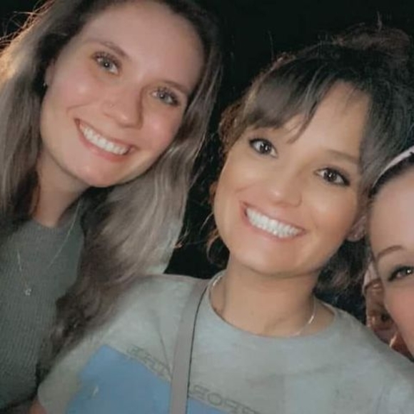 Meet your Posher, Kristen - Picture 1 of 1